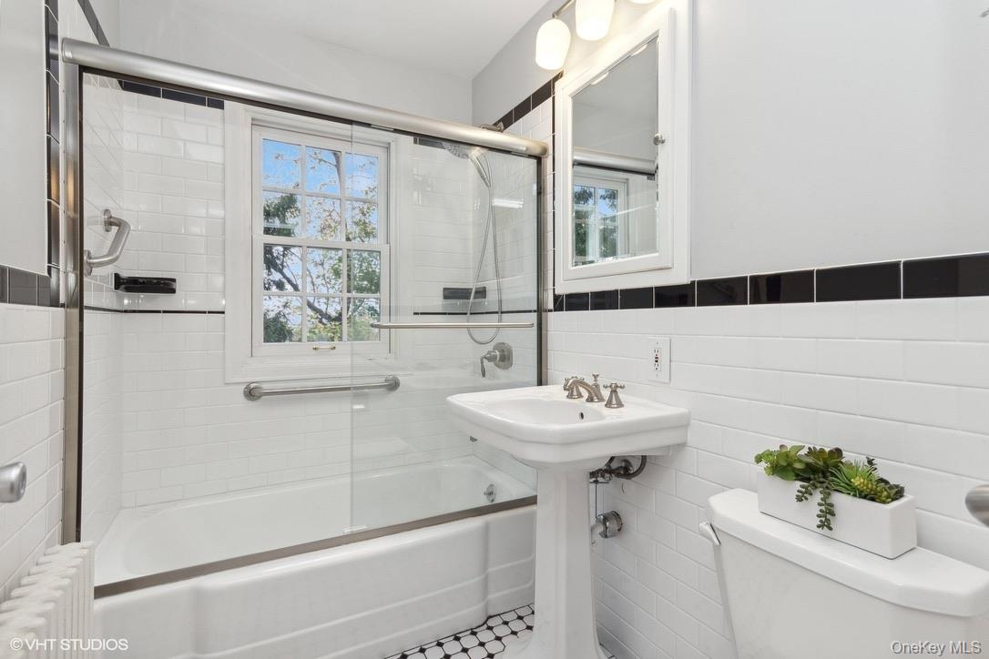 17 Pleasant View Avenue Property Photo 16