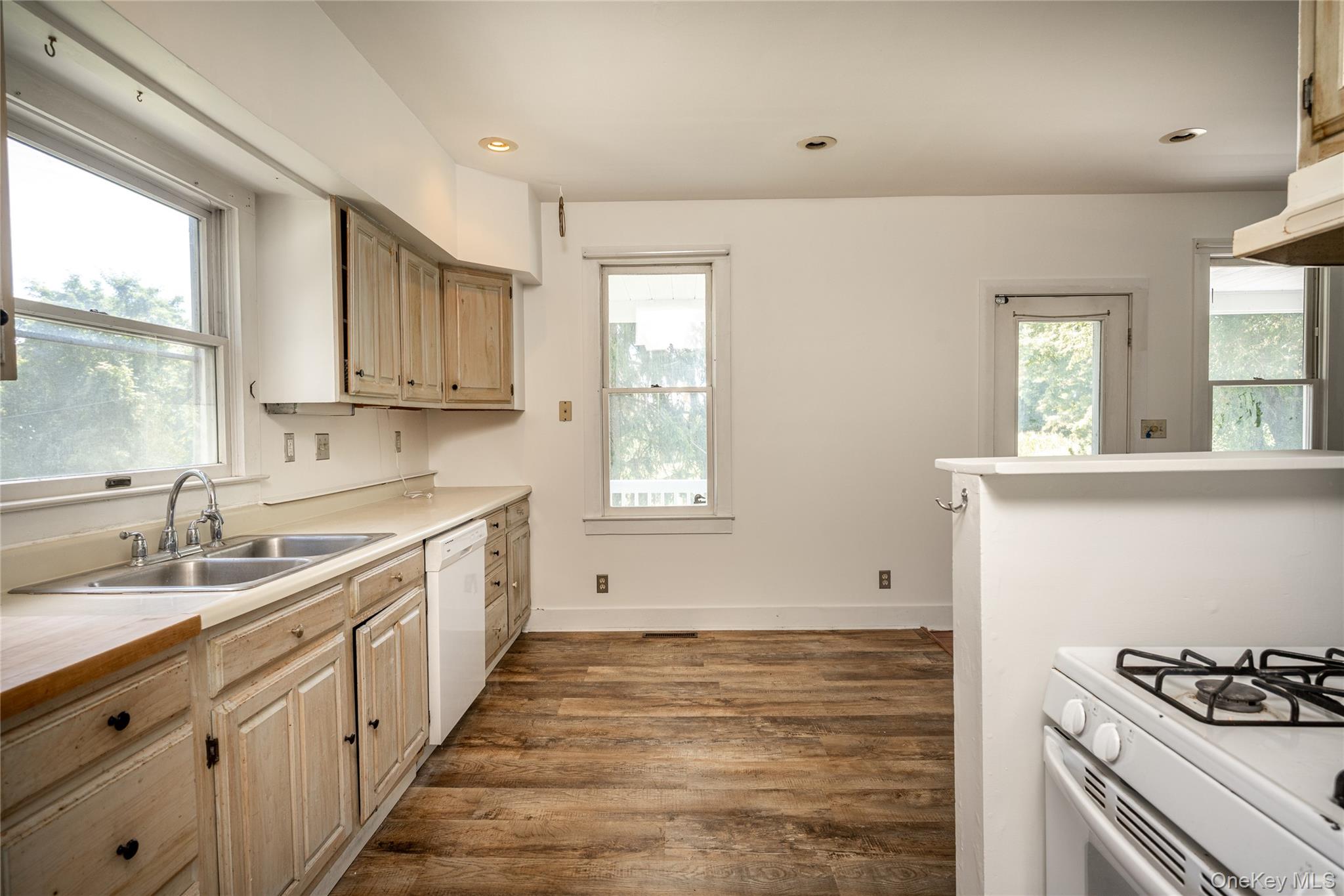 672 Tower Hill Road Property Photo 18