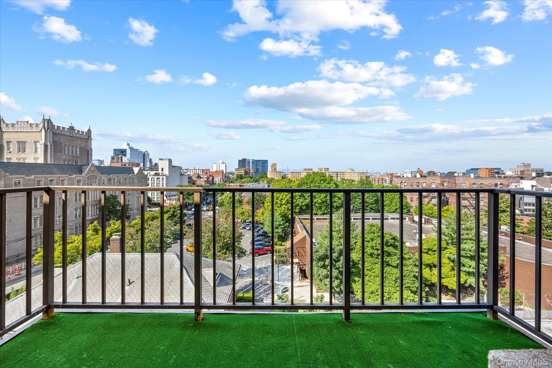139-35 35th Avenue 6e Property Photo 4