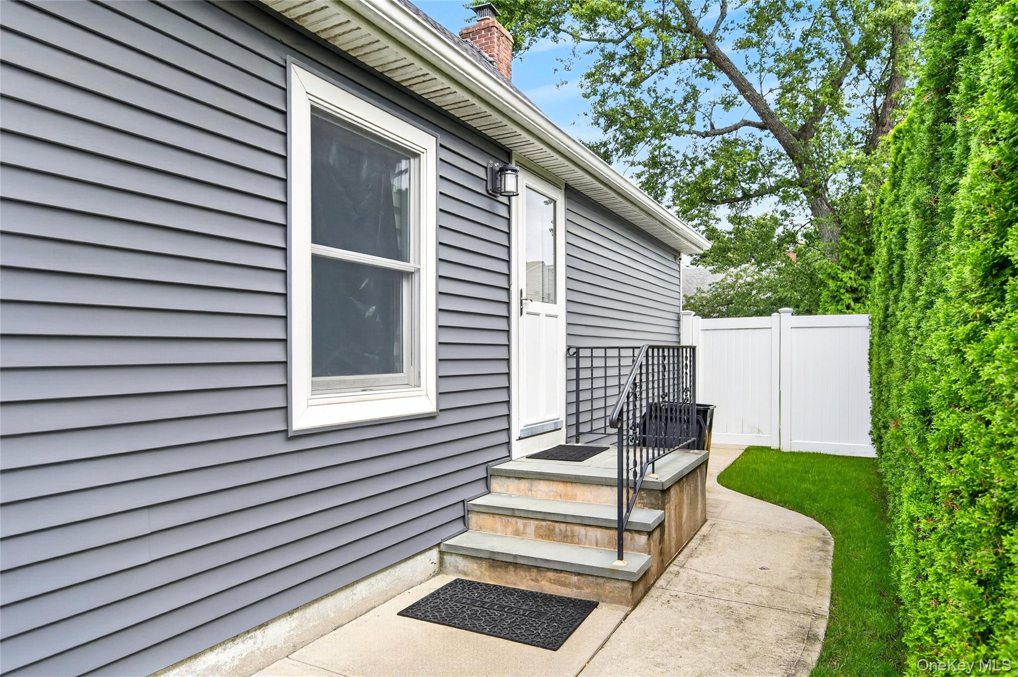 120 Evelyn Avenue Property Photo 3