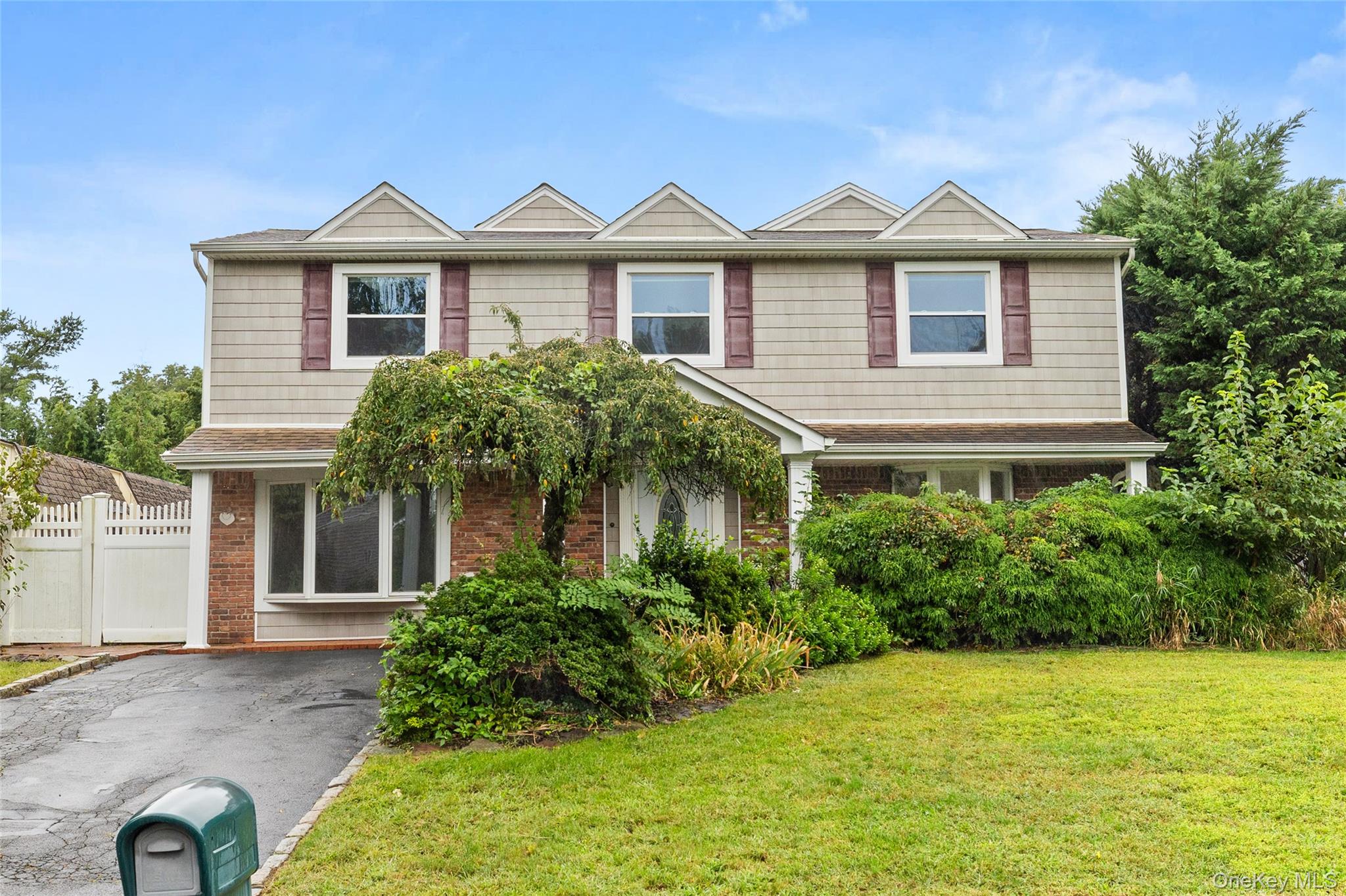 20 Hilltop Drive Property Photo 1