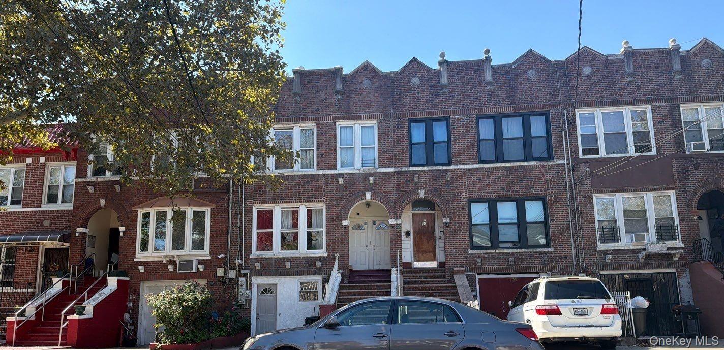 98 E 56th Street Property Photo 1