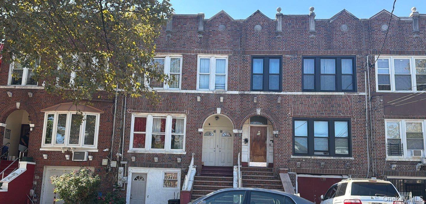 98 E 56th Street Property Photo 2
