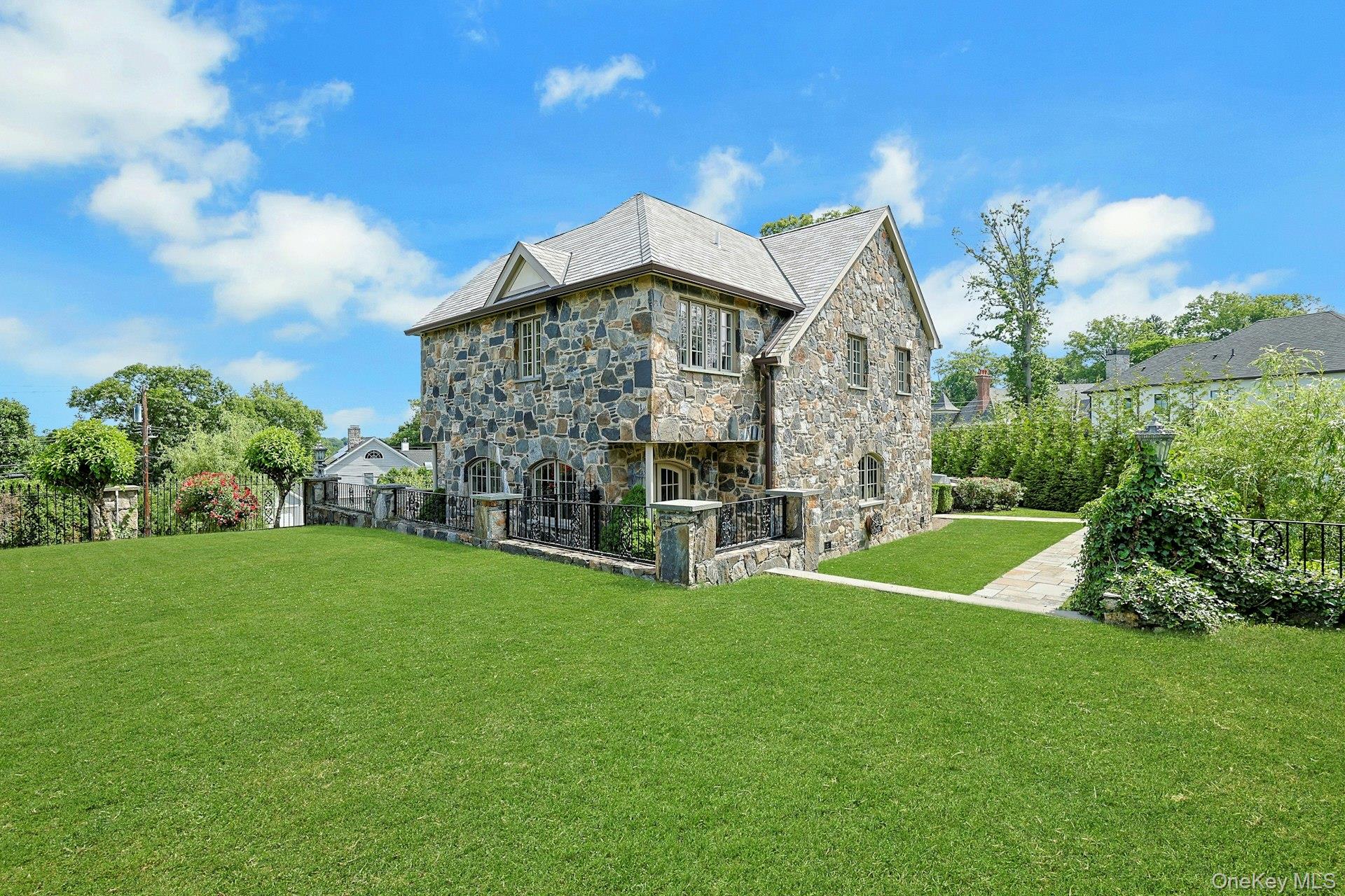 77 Deerhurst Road Property Photo 31