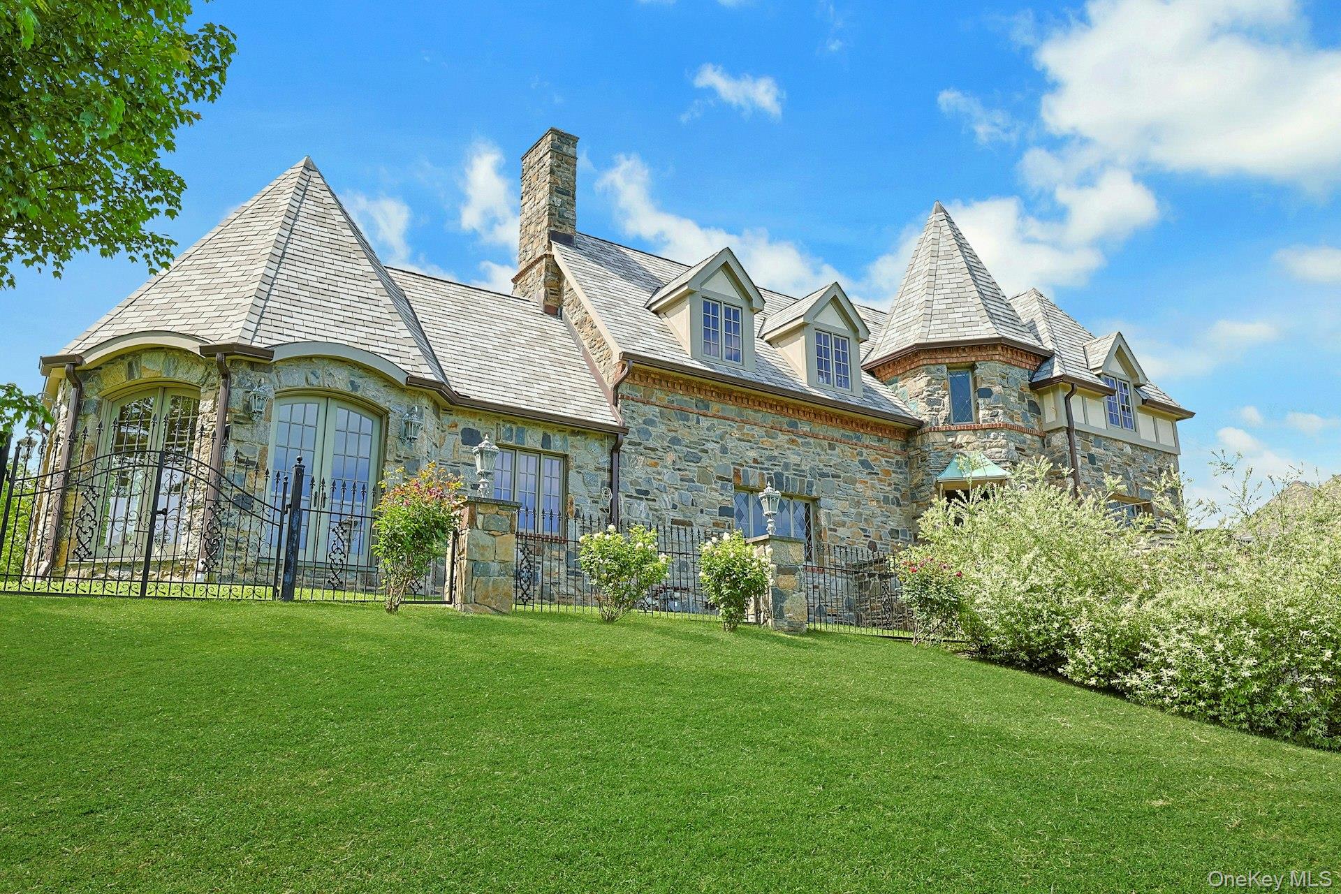 77 Deerhurst Road Property Photo 33