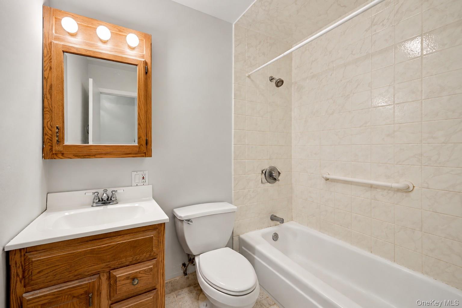 7 Alice Road Property Photo 5
