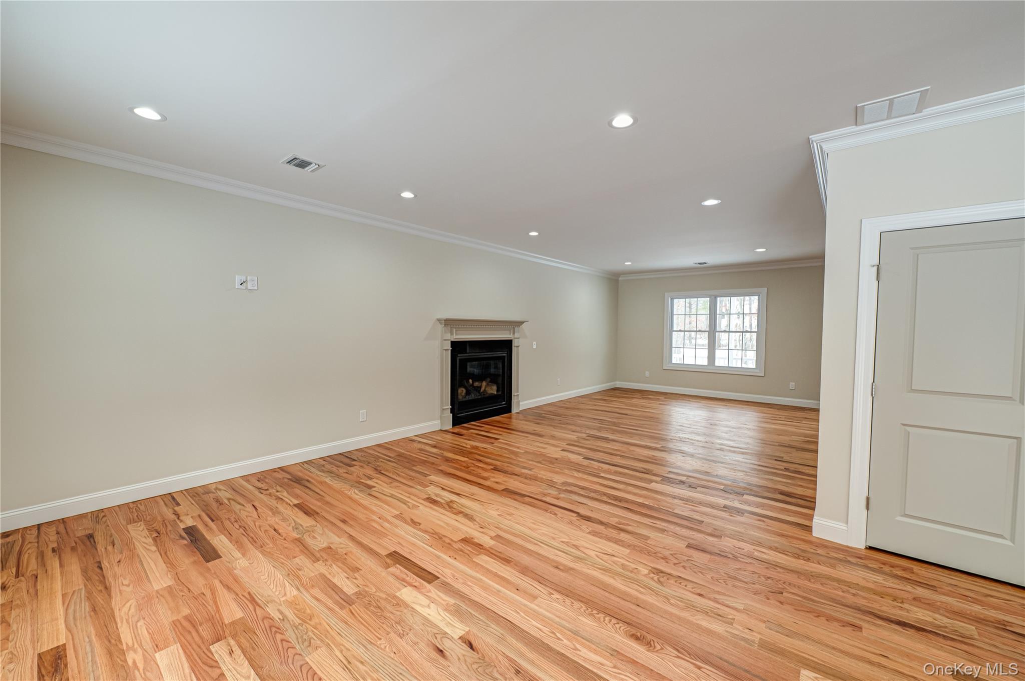 2 Mini Court Property Photo 9