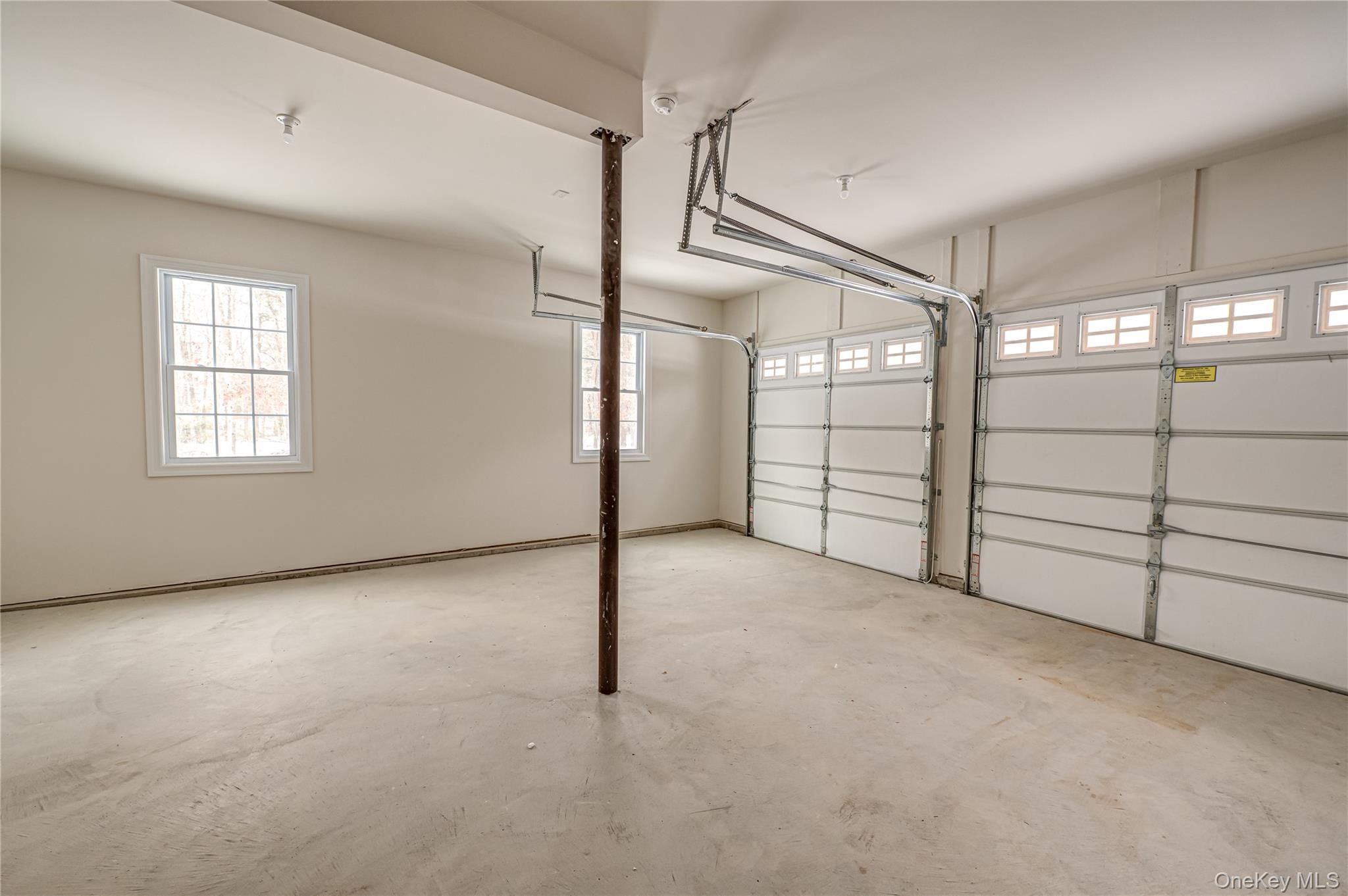 2 Mini Court Property Photo 35