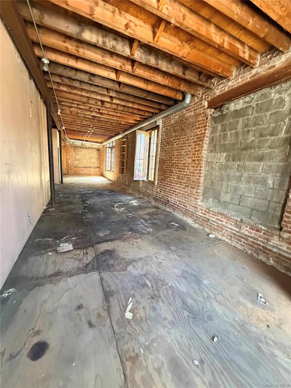 1510 Bryant Avenue Property Photo 2