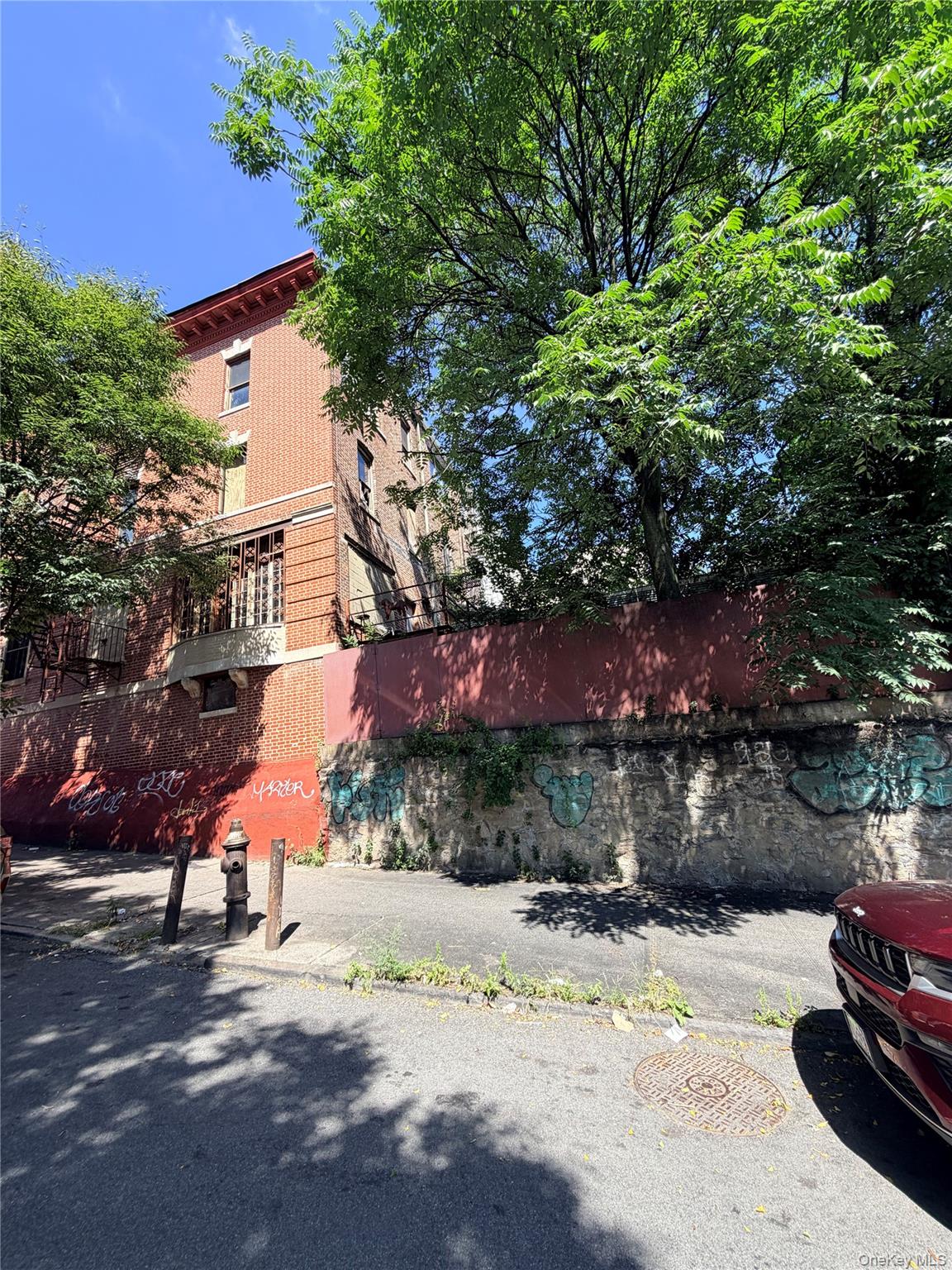 1510 Bryant Avenue Property Photo 13