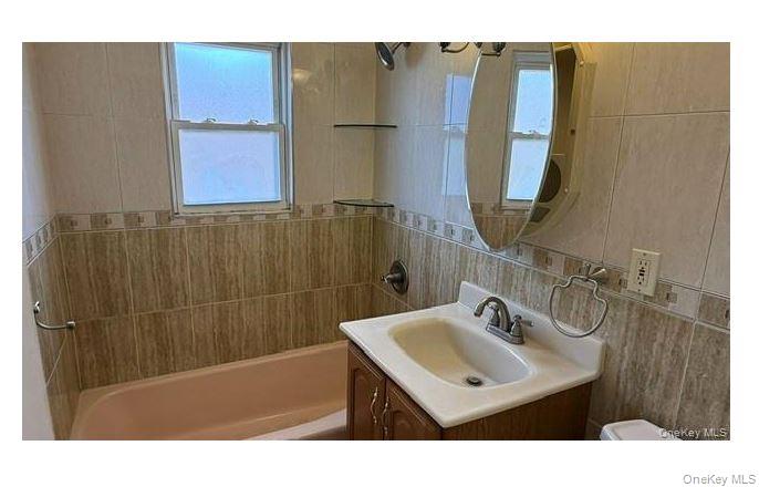 264-15 82nd Ave 2nd Floor Property Photo 10