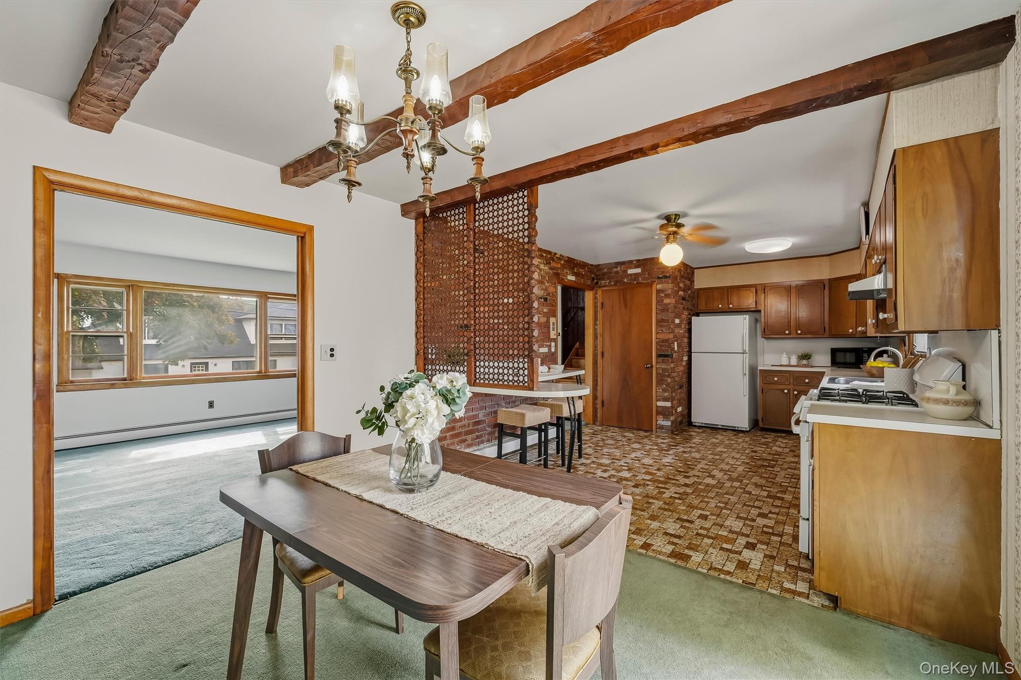 224 Bleloch Avenue Property Photo 4