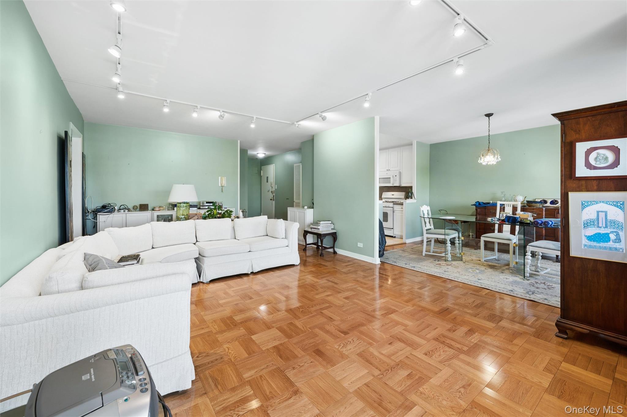 2500 Johnson Avenue 12n Property Photo 3