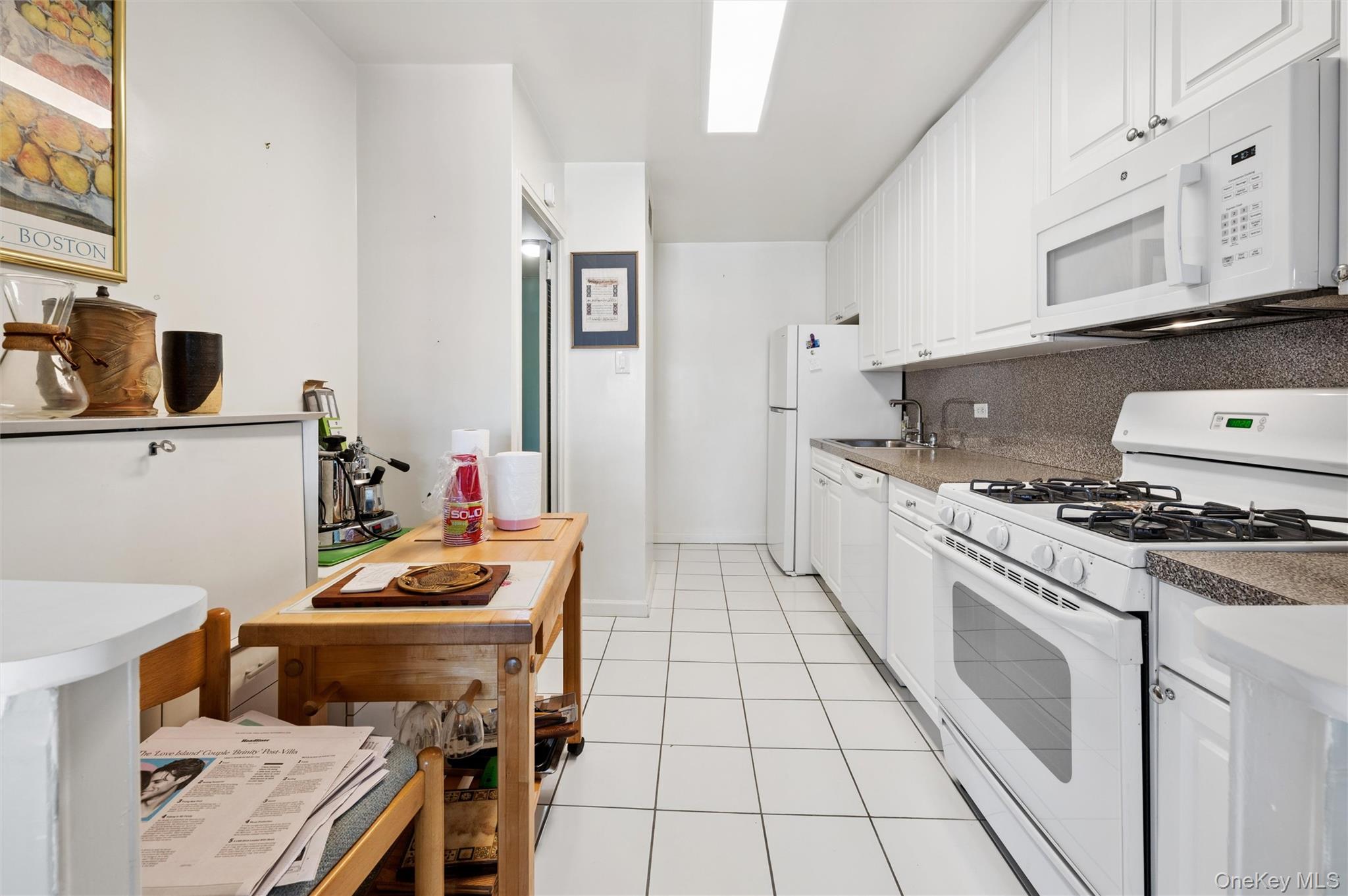 2500 Johnson Avenue 12n Property Photo 5