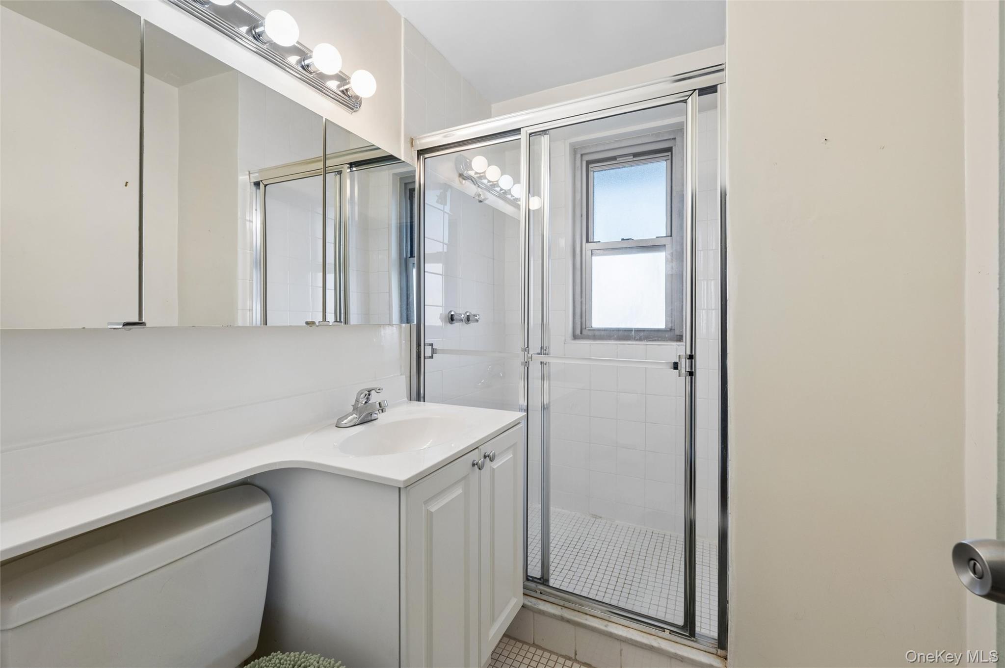 2500 Johnson Avenue 12n Property Photo 8