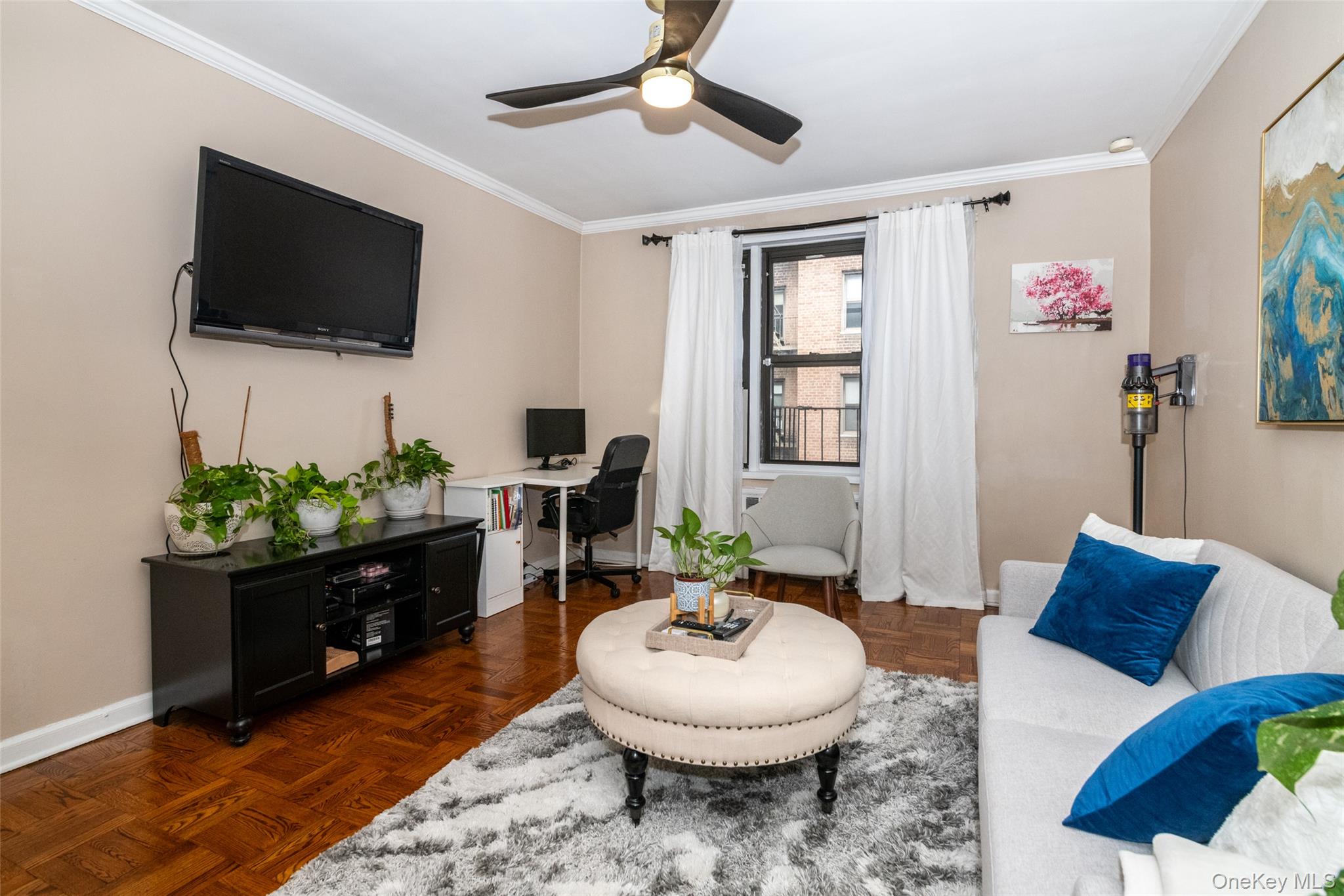 16 N Broadway 4j Property Photo 6