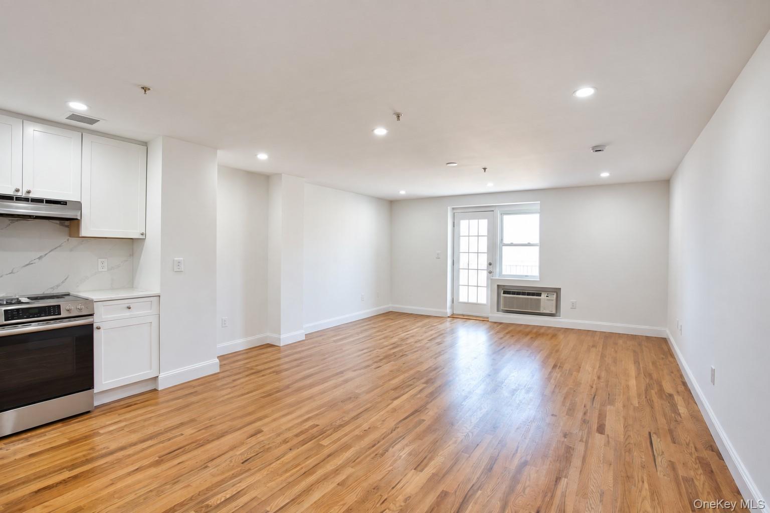 10 Franklin Boulevard 607 Property Photo 3