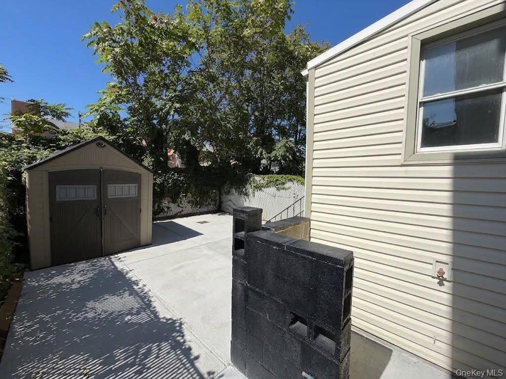 149 Beach 27th Street Property Photo 15