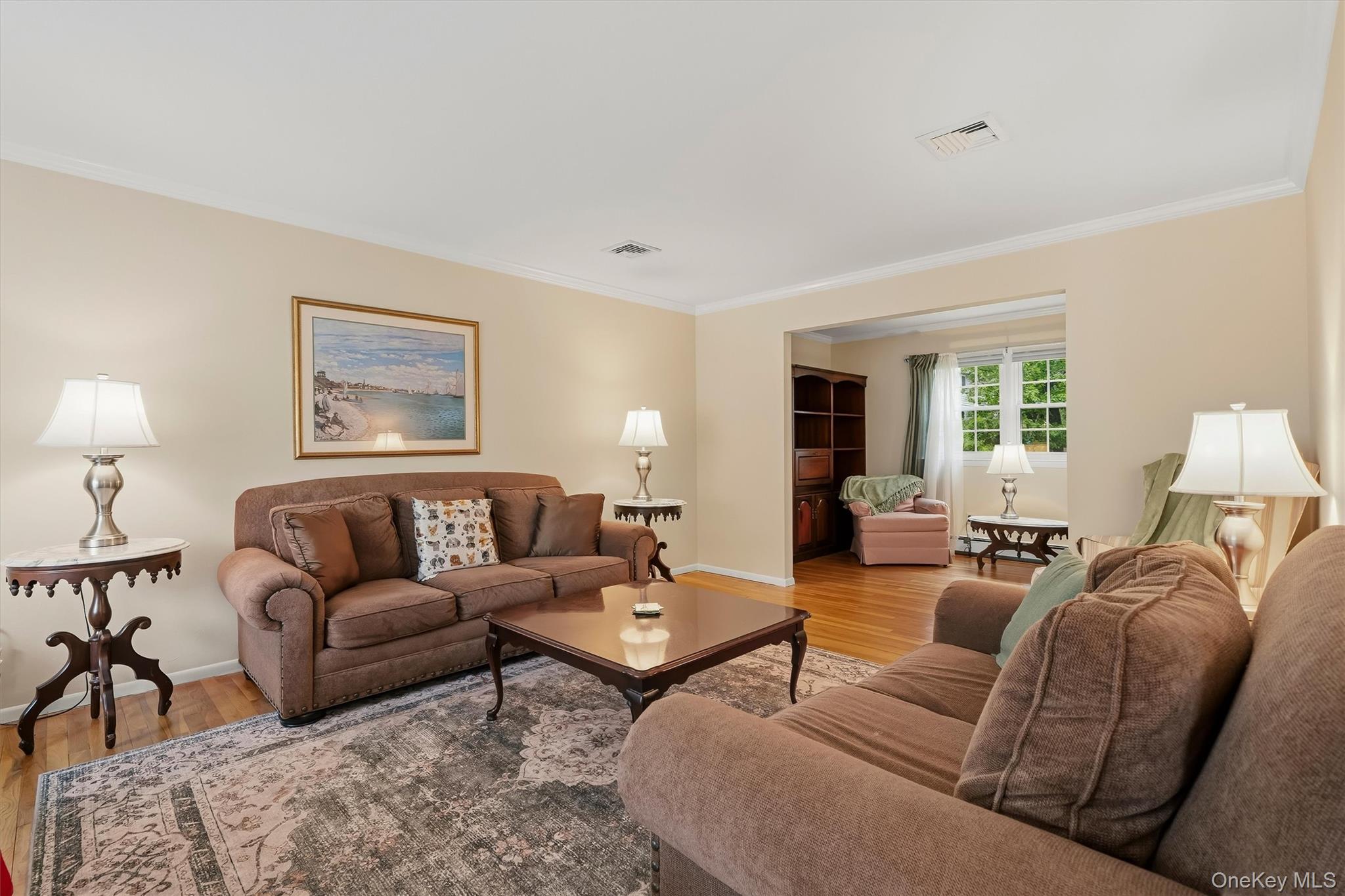 240 Center Street Property Photo 6