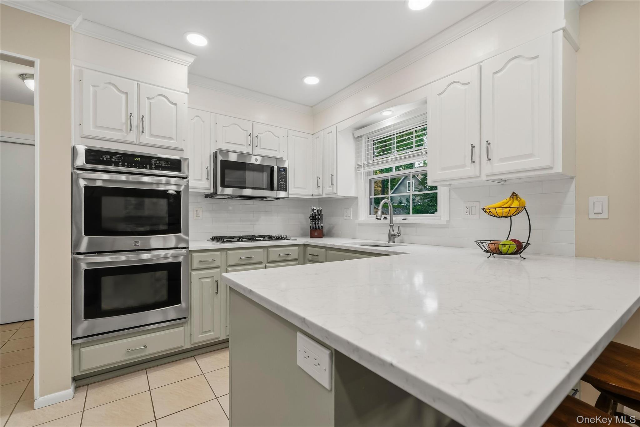 240 Center Street Property Photo 11