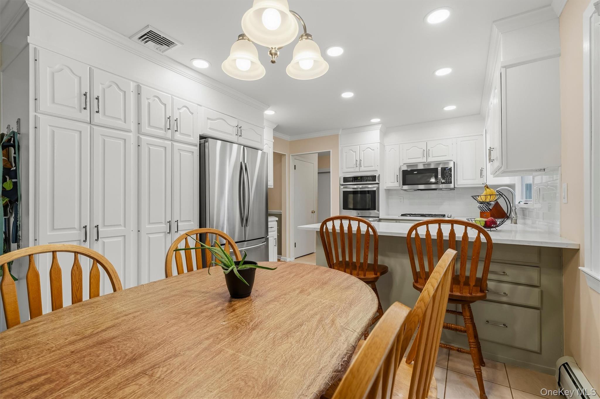 240 Center Street Property Photo 13