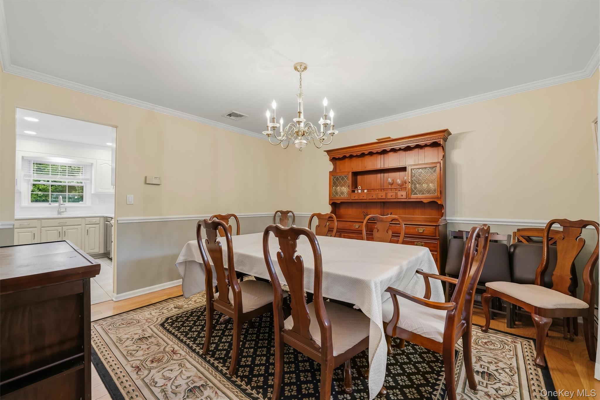 240 Center Street Property Photo 17