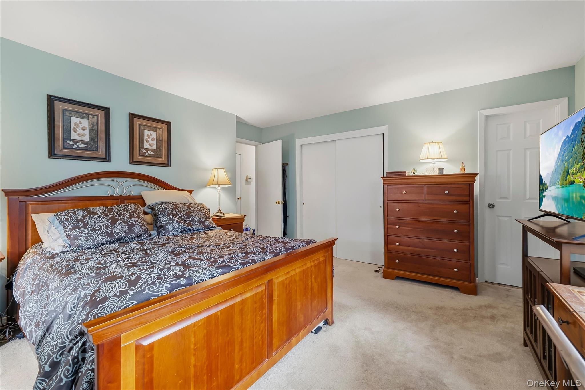 240 Center Street Property Photo 19