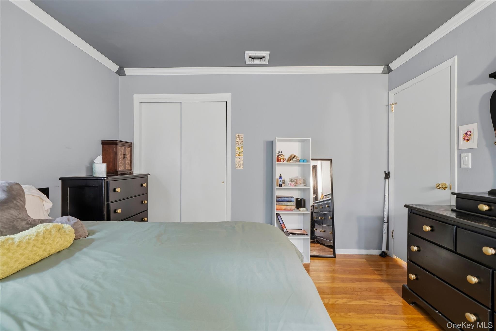 240 Center Street Property Photo 25