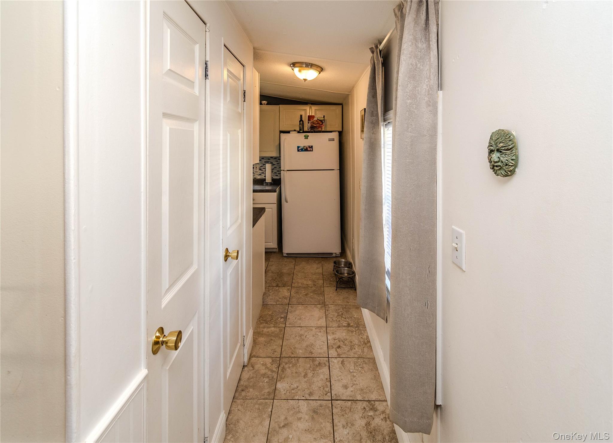 723 Beekman Road 11 Property Photo 7