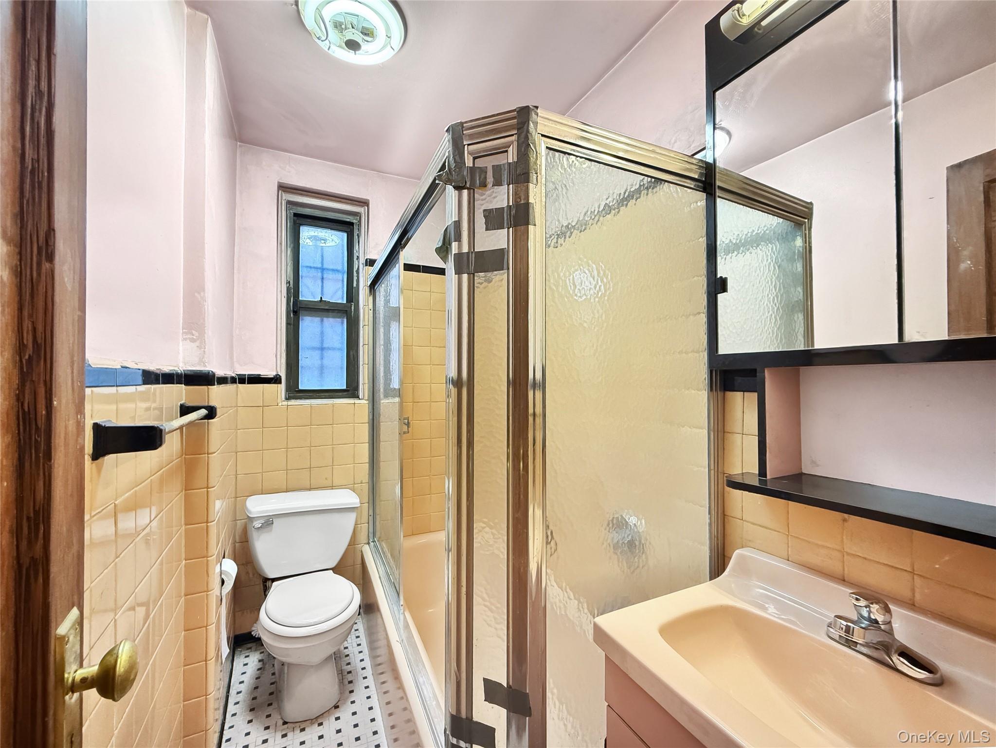 495 E 178th Street 1e Property Photo 17