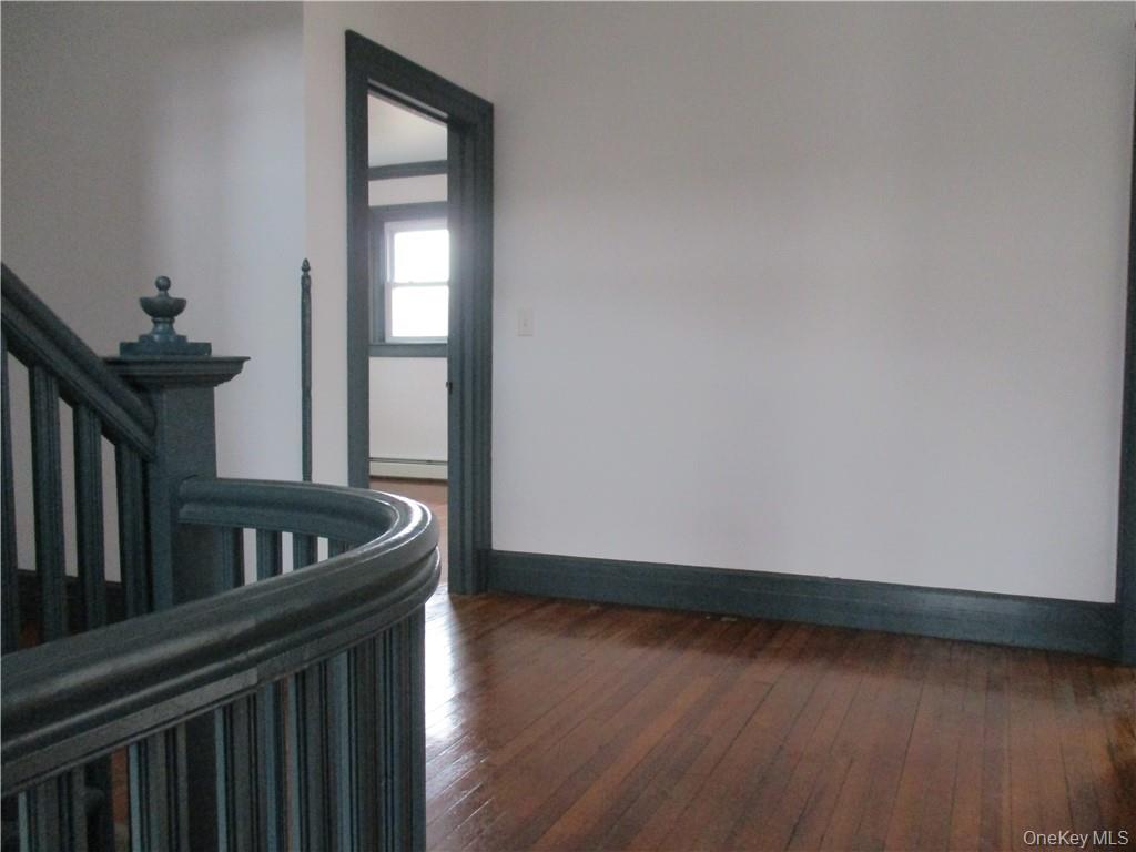 1003 Main Street Property Photo 4