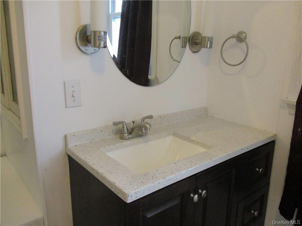 1003 Main Street Property Photo 13