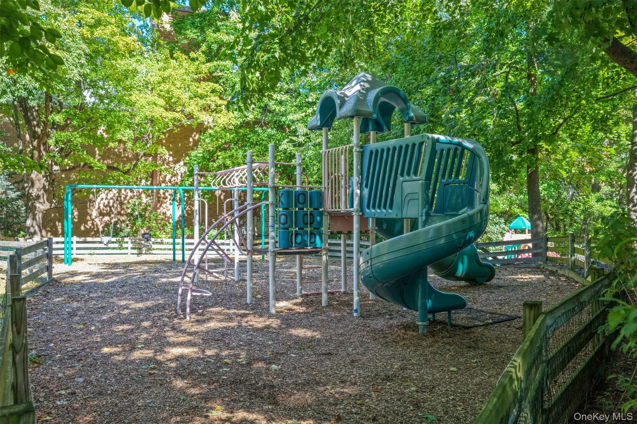 78 Greenway Drive Property Photo 36