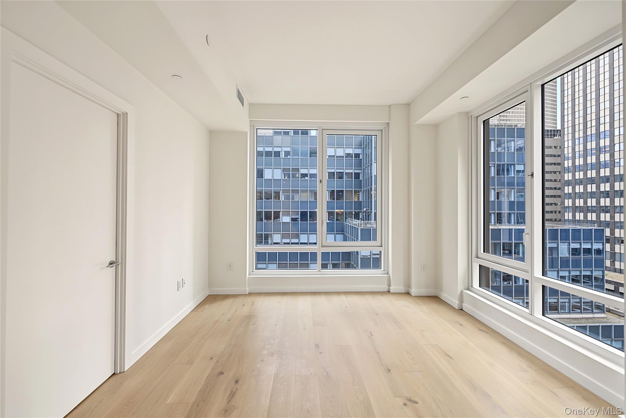 135 E 47th Street 18g Property Photo 7