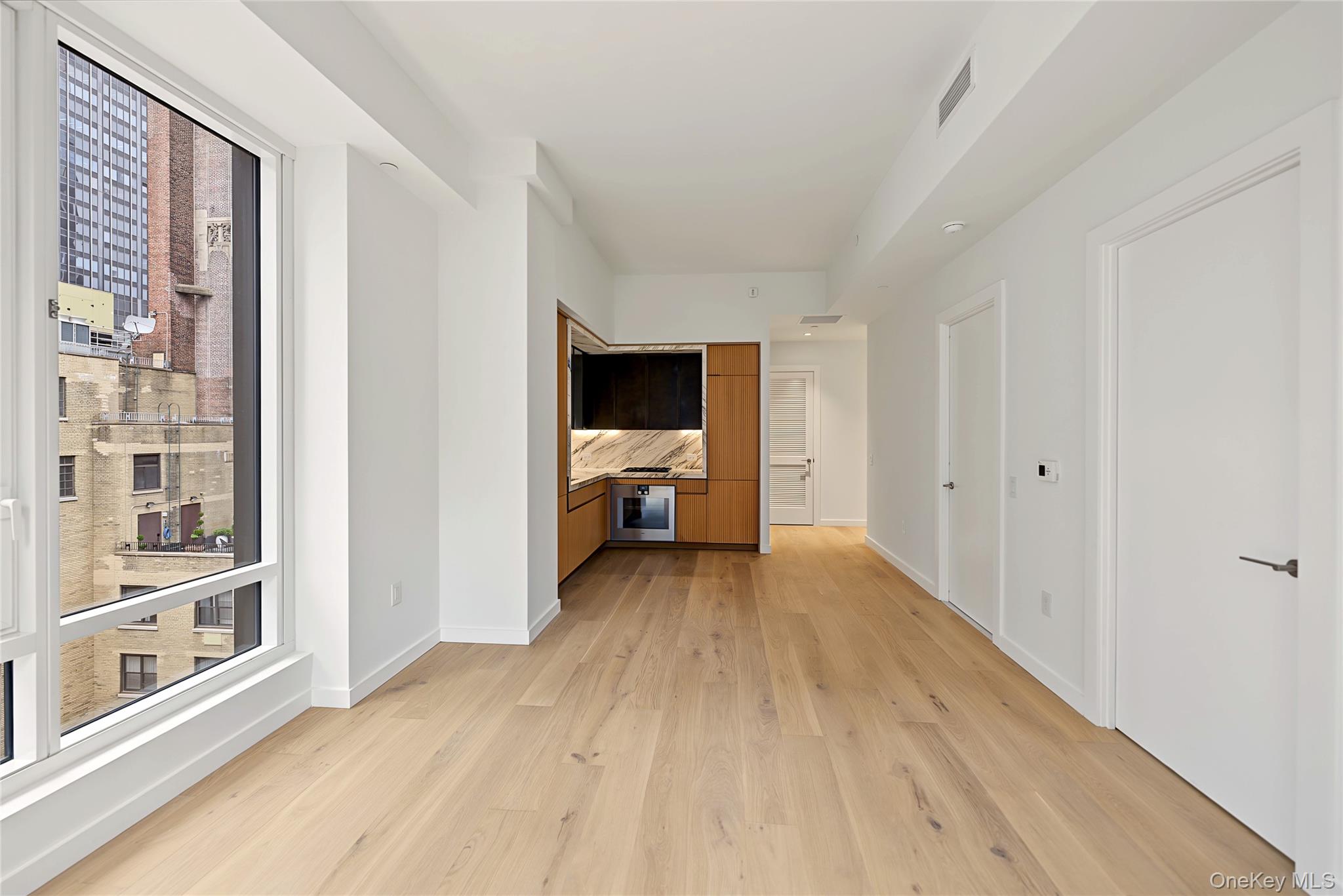 135 E 47th Street 18g Property Photo 11