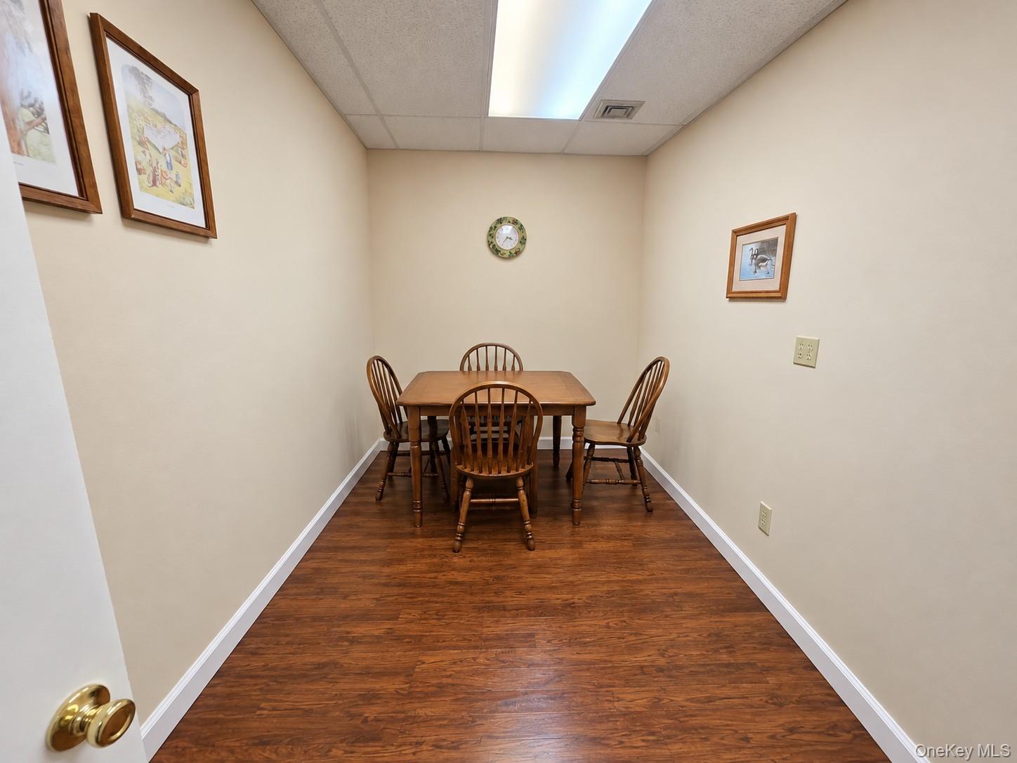 410 Gidney Avenue Property Photo 11