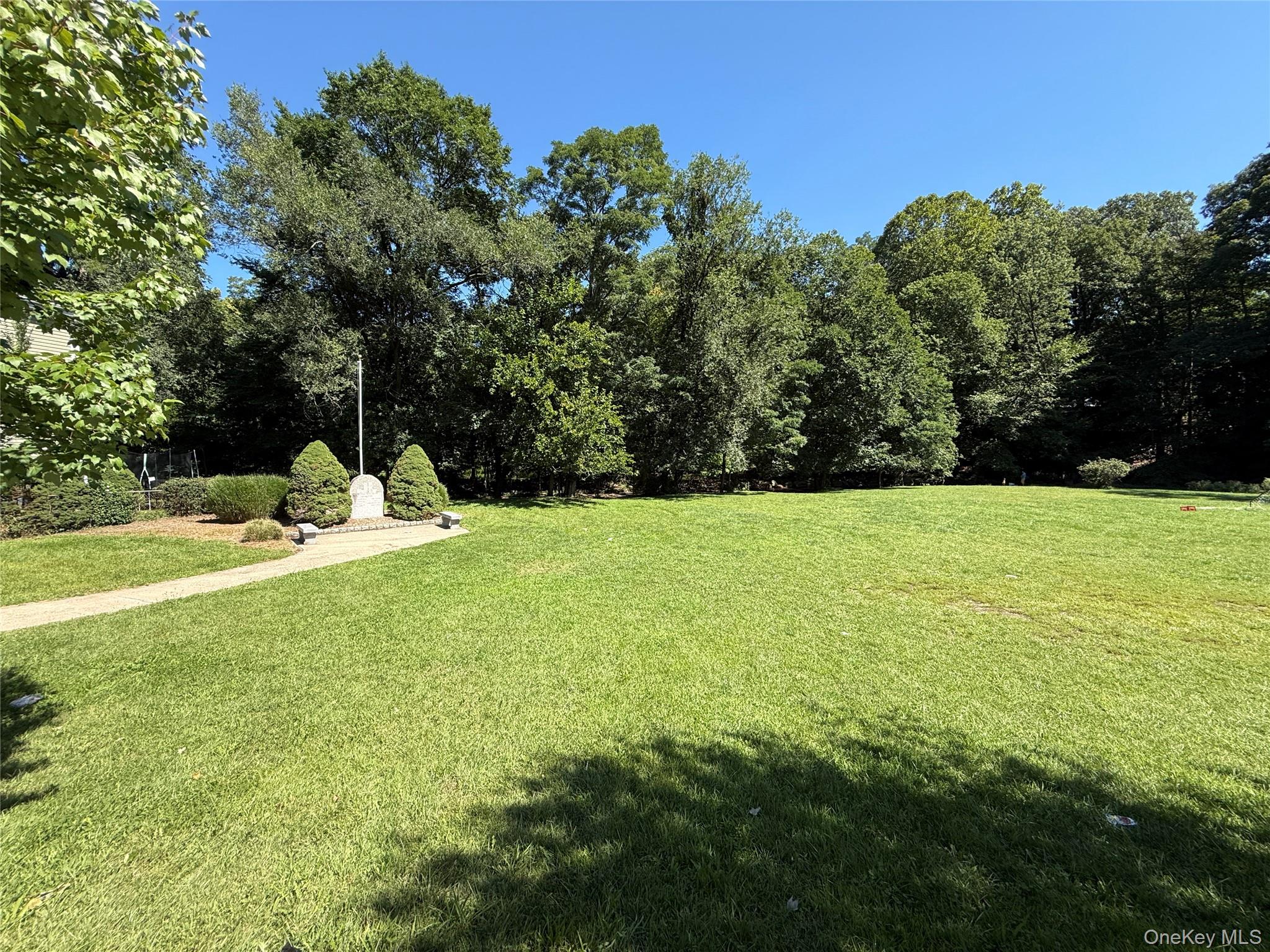 61 Lonergan Drive Property Photo 16