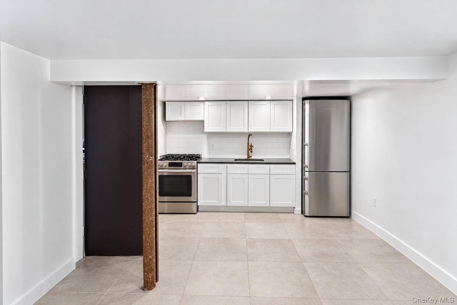 8 Highview Avenue Property Photo 32
