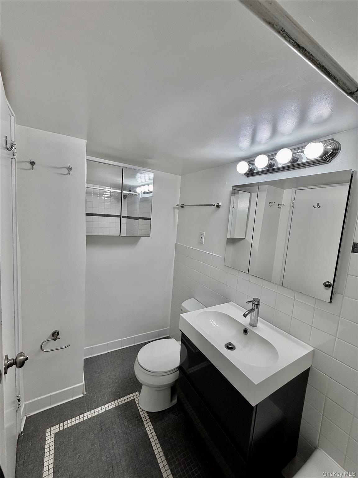 210 E 63rd Street 11b Property Photo 11