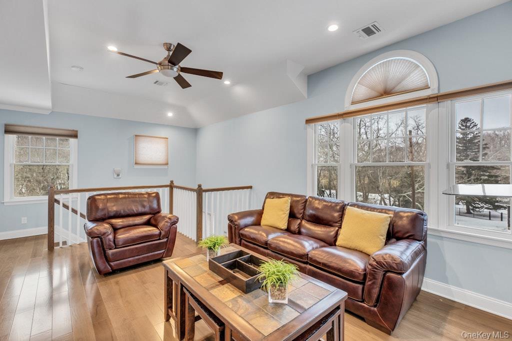 300 Fiddler Lane Property Photo 11