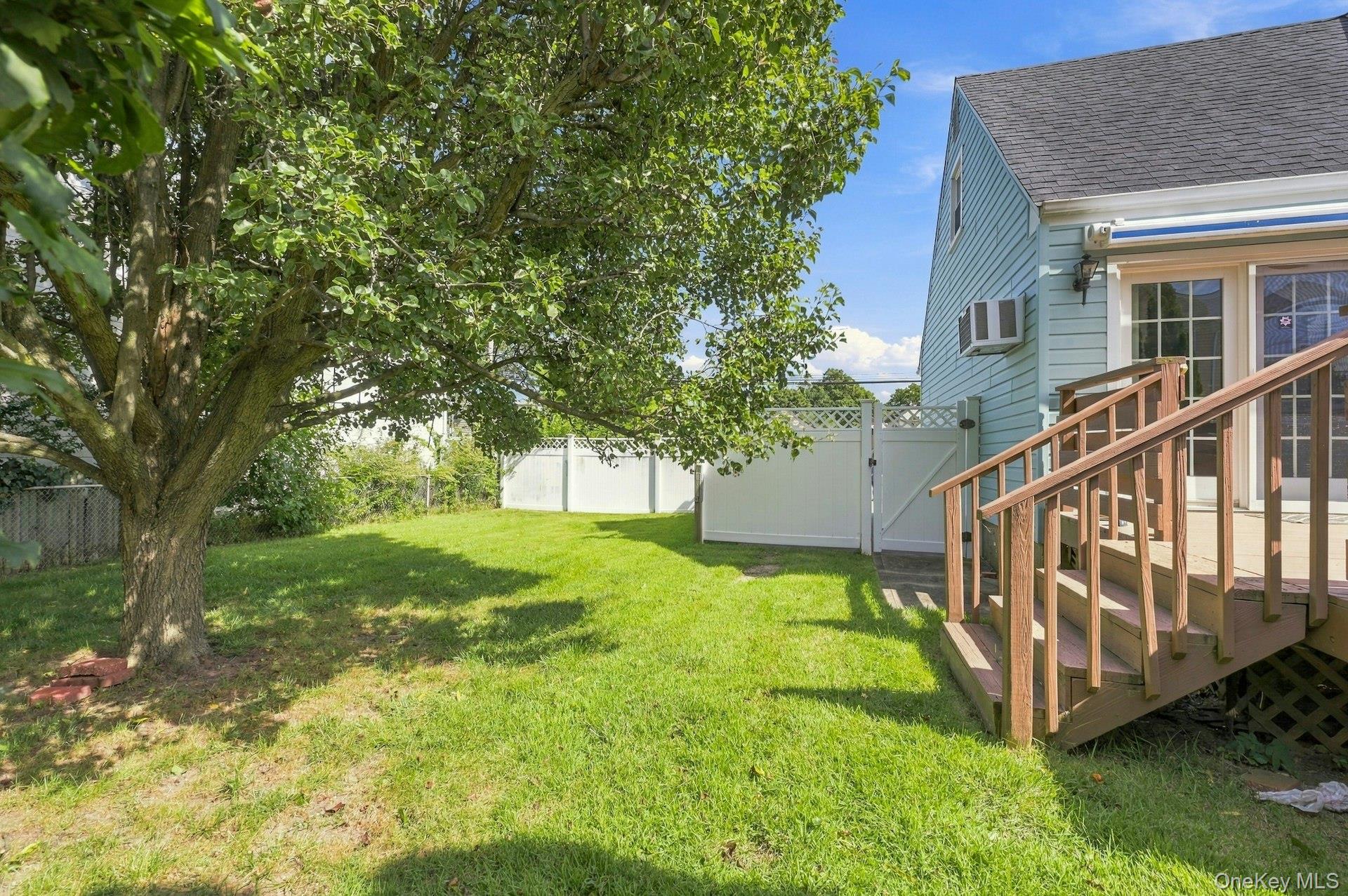 375 Catskill Avenue Property Photo 6