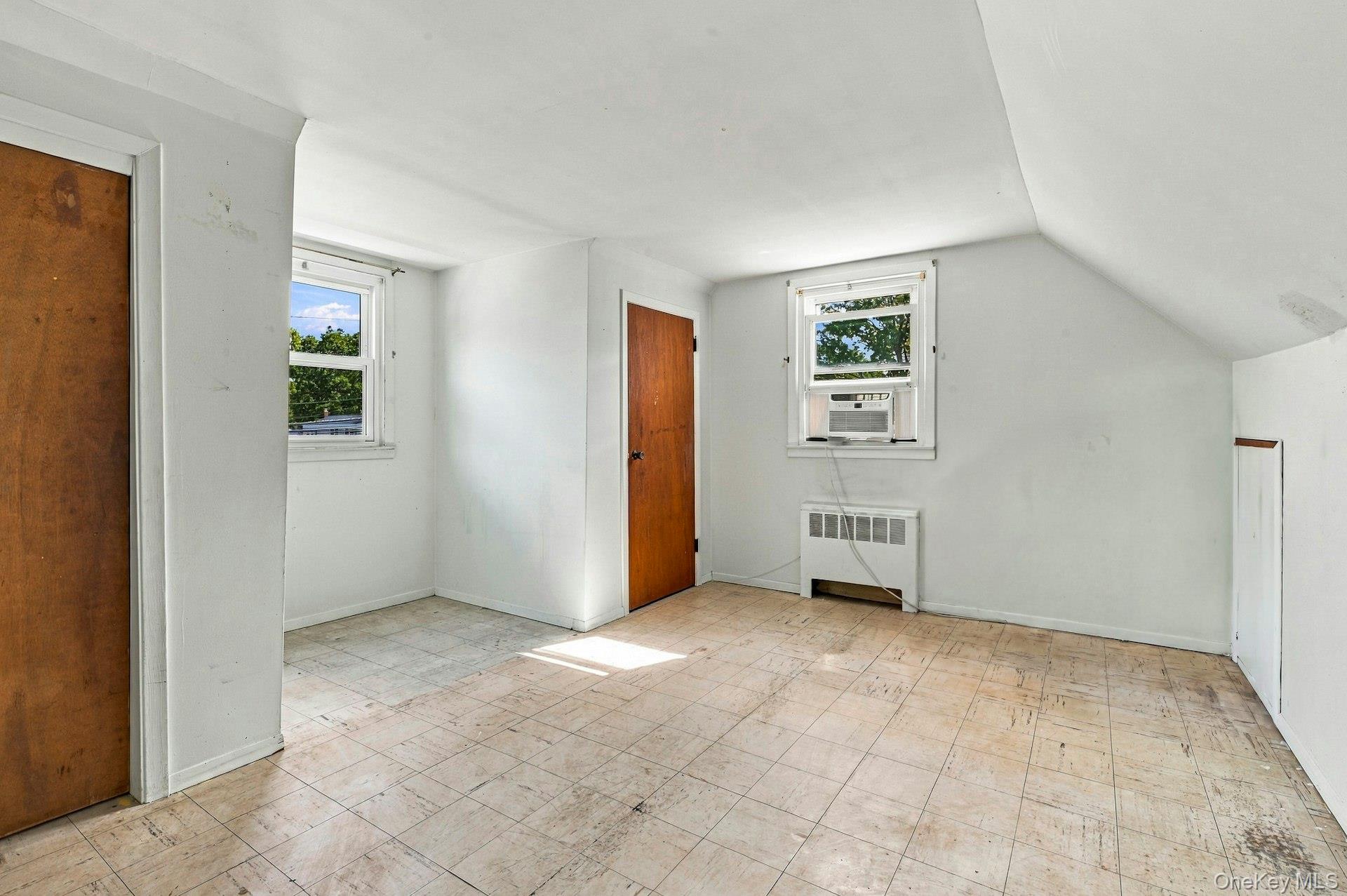 375 Catskill Avenue Property Photo 26