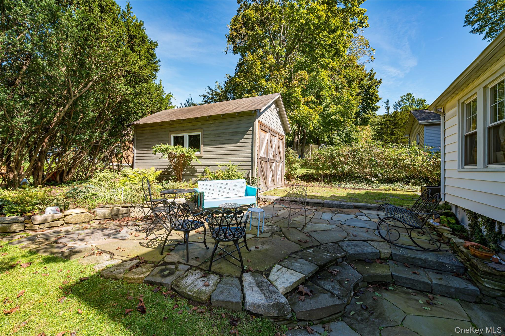 201 Maiden Lane Property Photo 4