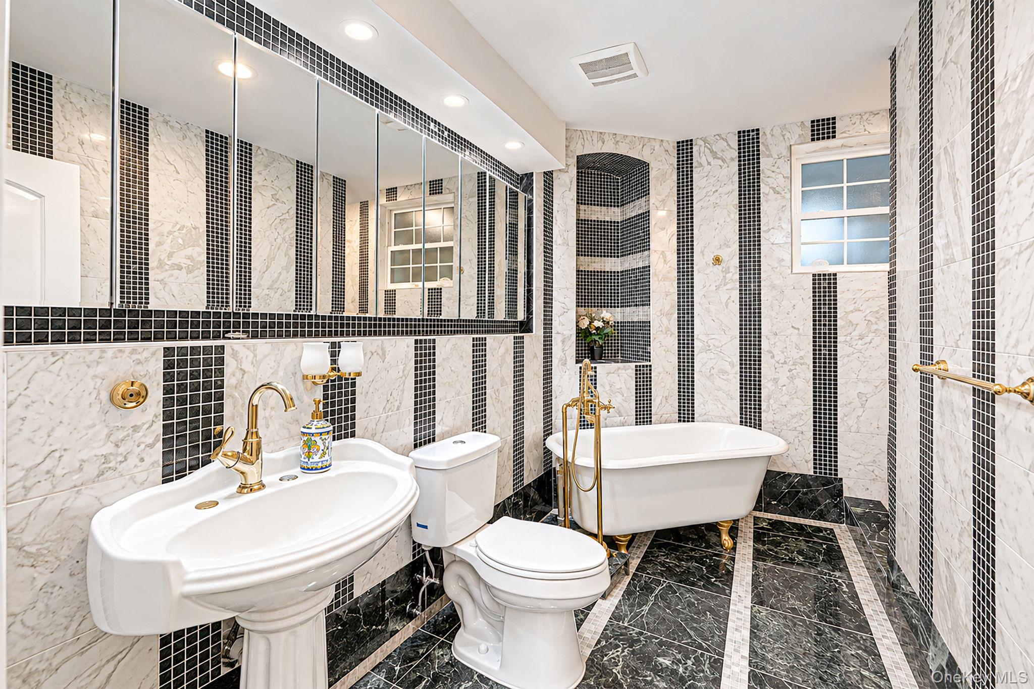 9 Tower Hill Road Property Photo 7