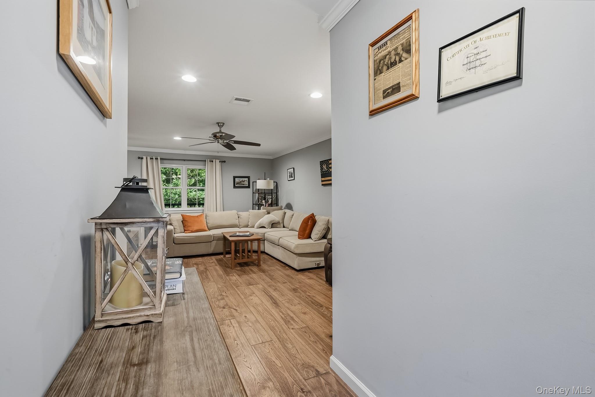 446 Somerset Drive L Property Photo 6