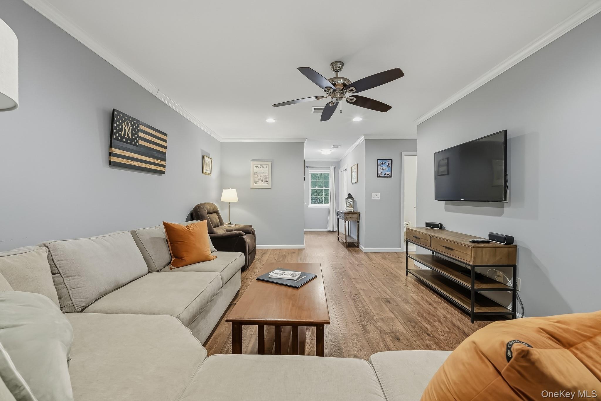 446 Somerset Drive L Property Photo 11