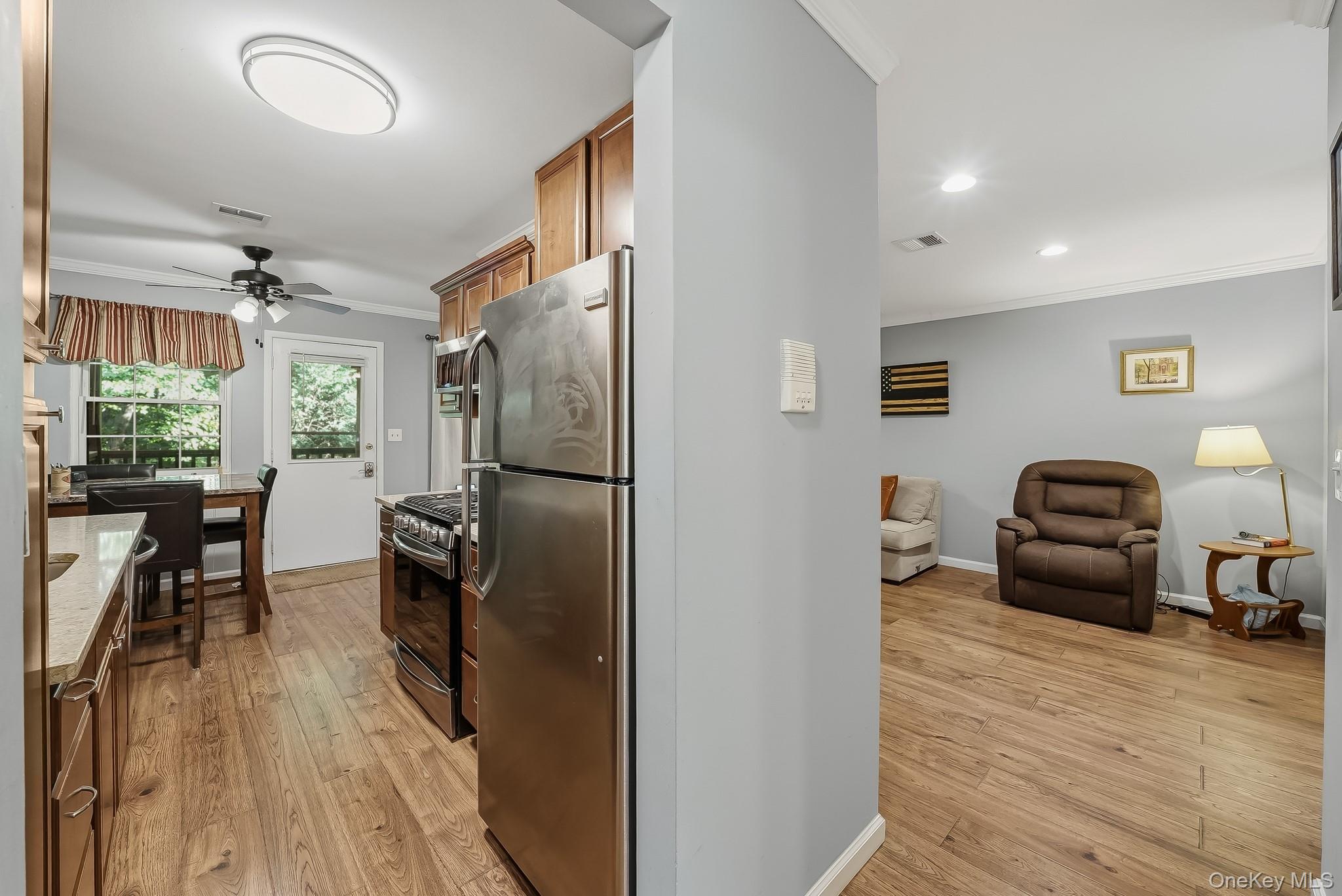 446 Somerset Drive L Property Photo 22