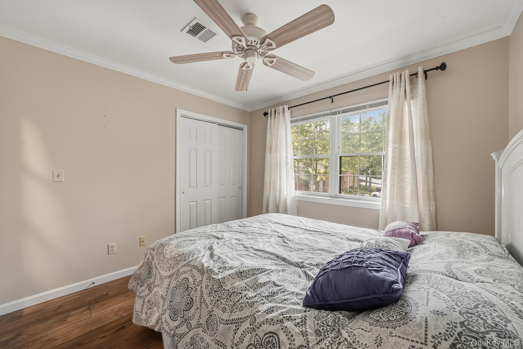 446 Somerset Drive L Property Photo 25