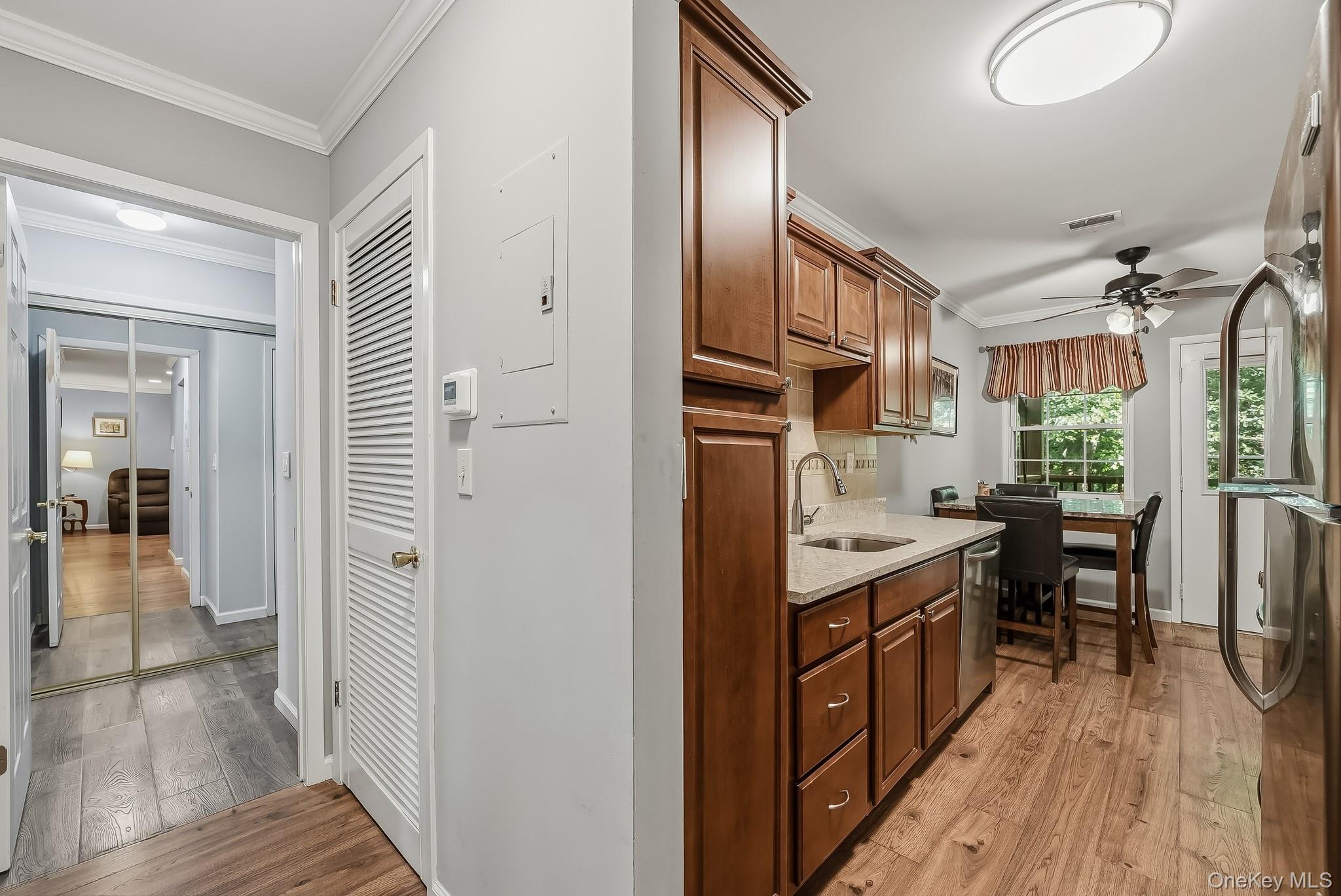 446 Somerset Drive L Property Photo 28