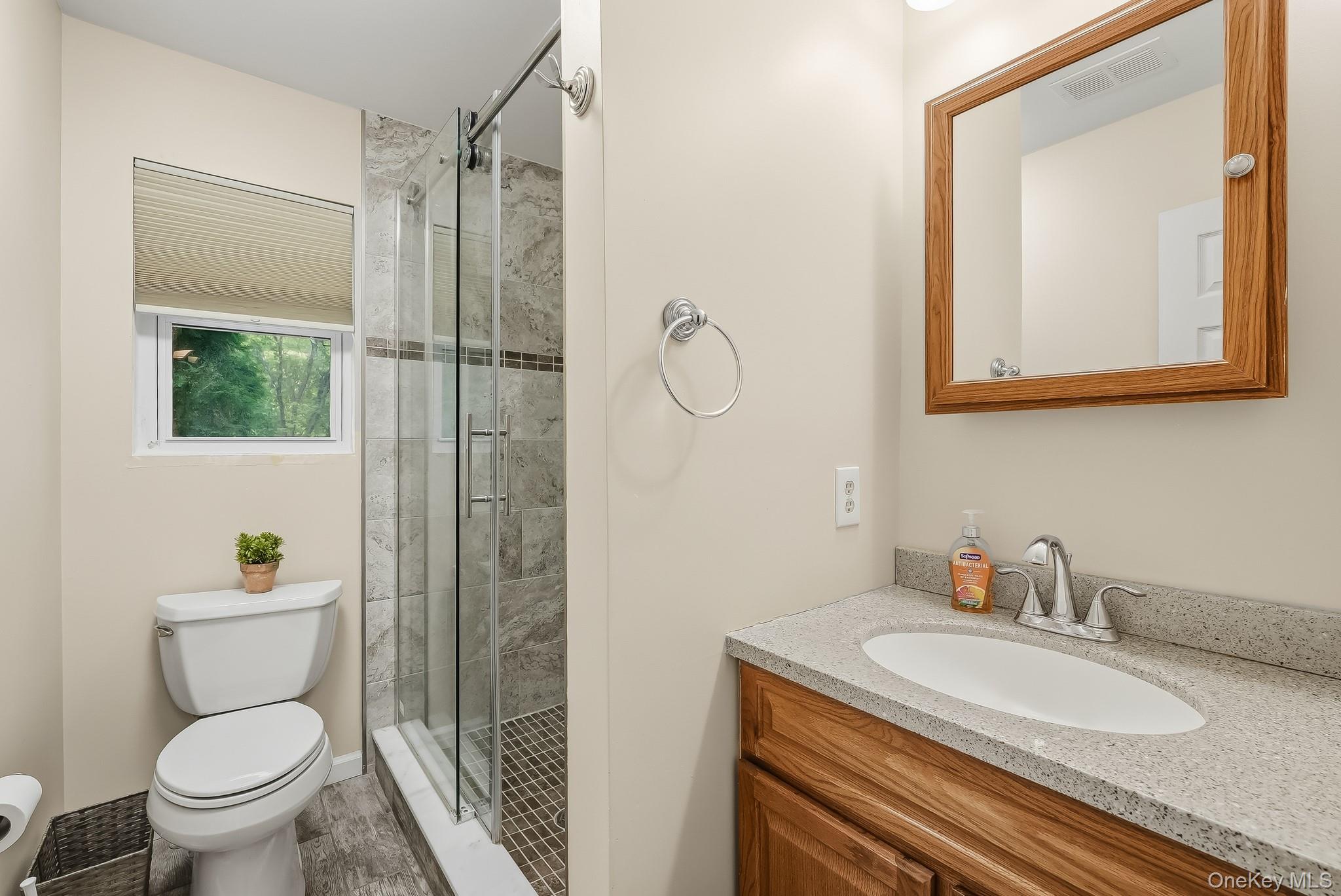 446 Somerset Drive L Property Photo 29